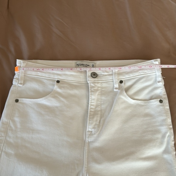 Abercrombie & Fitch jeans - Picture 6 of 8